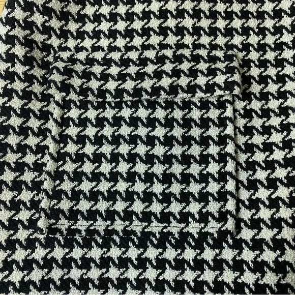 REVIEW 'Wanda' Black White Houndstooth Tweed Knit Skirt w Patch Pockets Size 12 - Picture 8 of 11